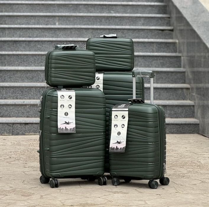 Валіза поліпропілен MSB PP010 зелена з кейсом чемодан