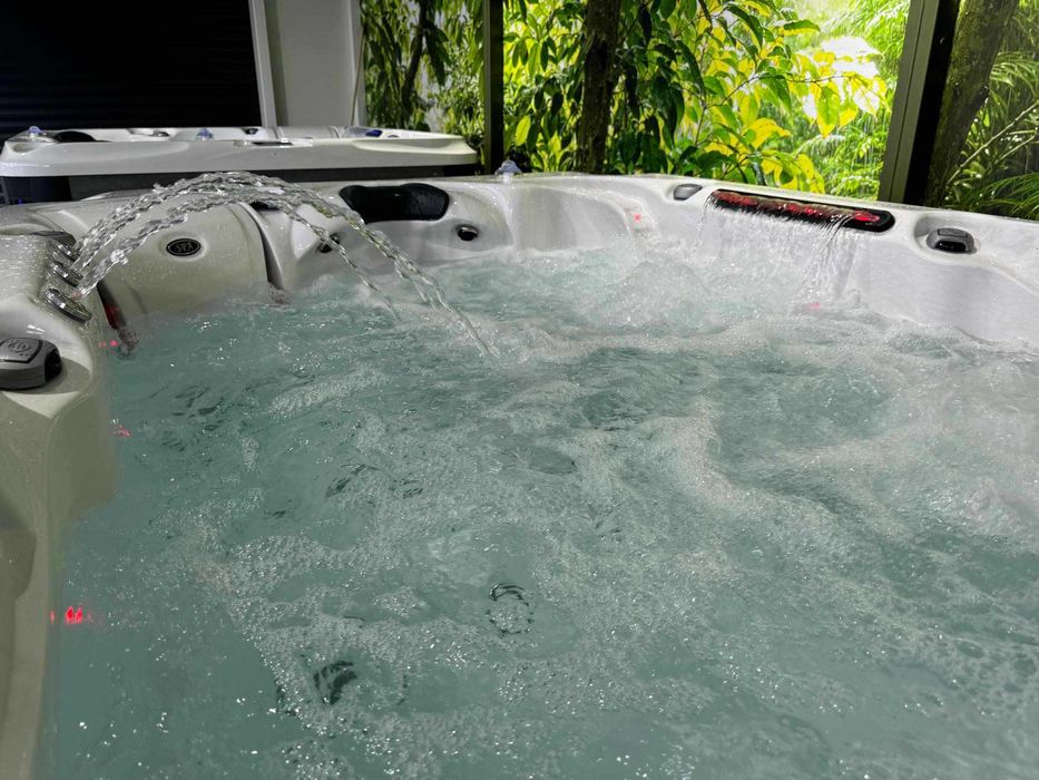 Jacuzzi z hydromasażem wanna ogrodowa luksusowe SPA dla 3,4,5,6 osób