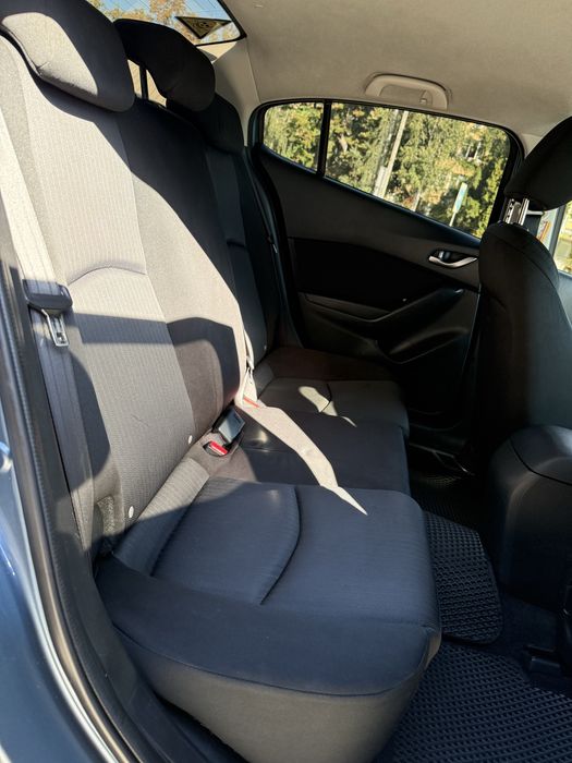 Продам Mazda 3 2015