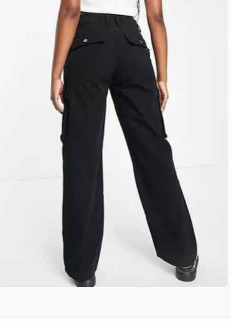 Чорні карго джинси від бершка