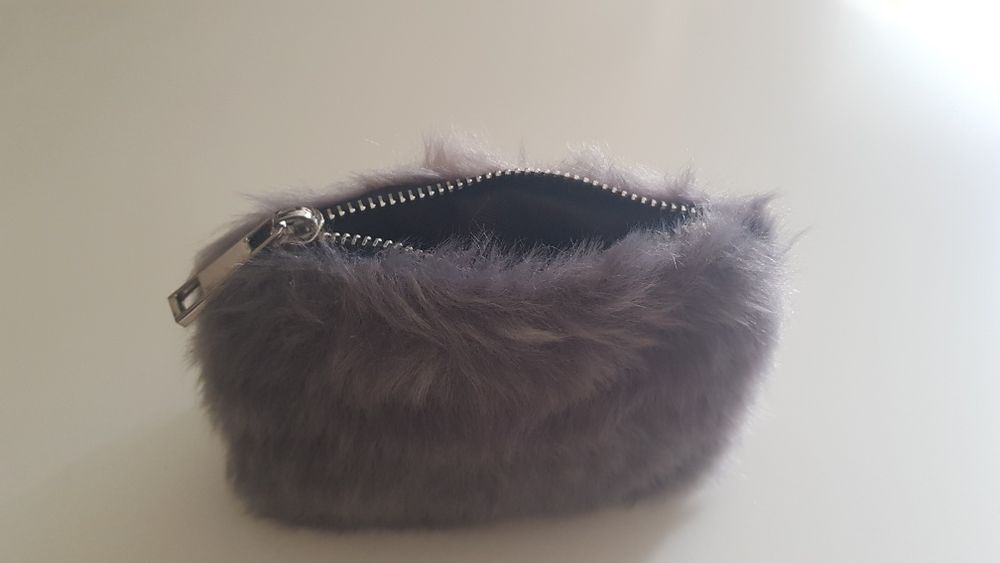 Bolsa pequena em pelo cinzento NOVA