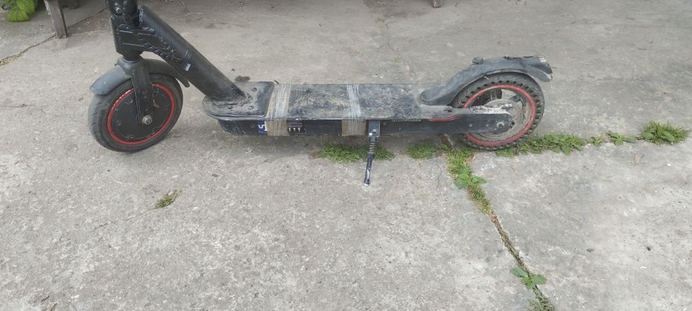 Продам електро самокат ксіомі