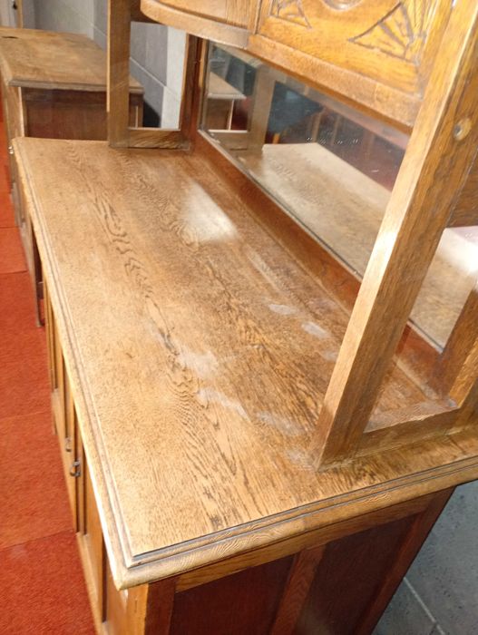 Bardzo ładny dębowy kredens 2-częściowy, możliwy transport do 200 km