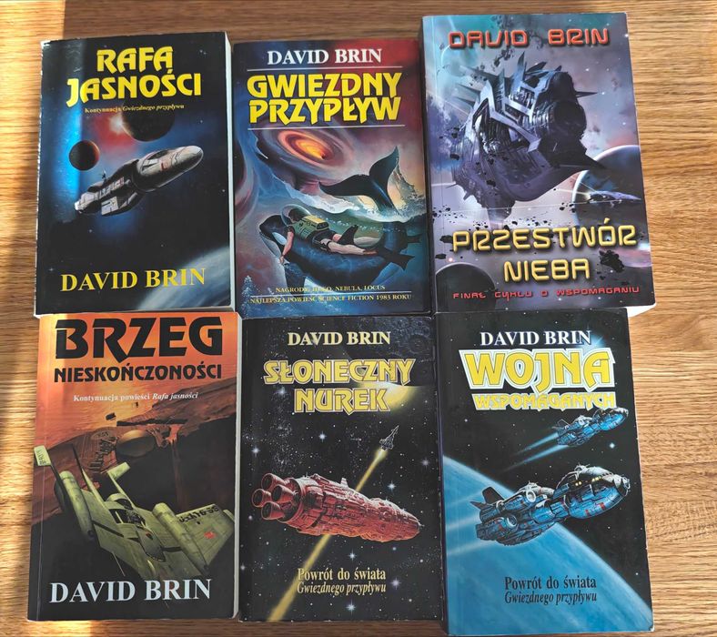 Zestaw 6 książek z serii Uplift Wspomaganie – David Brinn