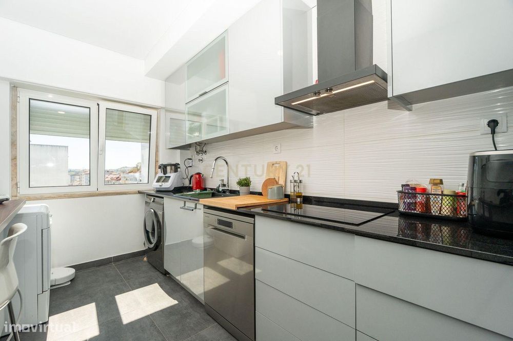 ** Espectacular Apartamento T2 Perto Do Metro De Odivelas **