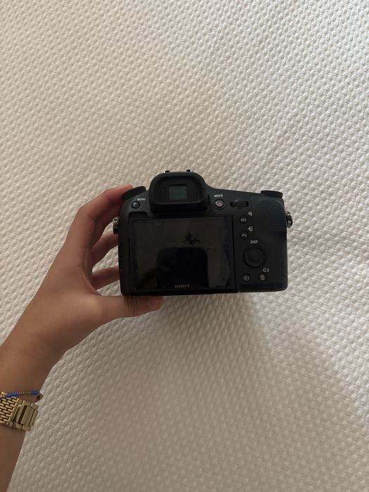 Sony RX10 III Camera, Second-Hand64297816461187122