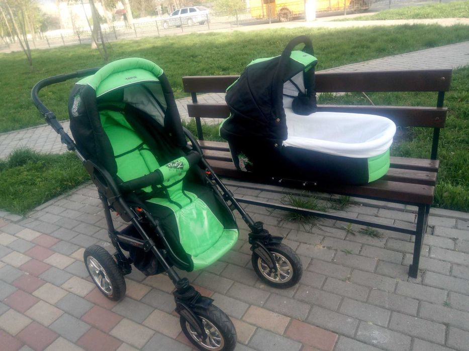 дитяча коляска універсальна