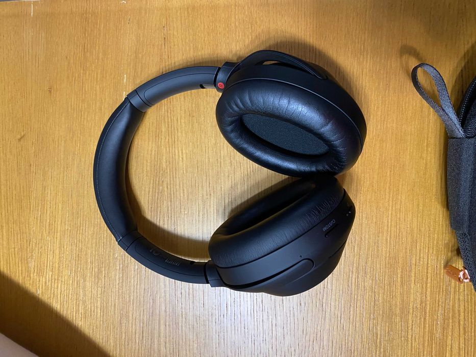 Auscultadores Sony WH-1000XM4 novos