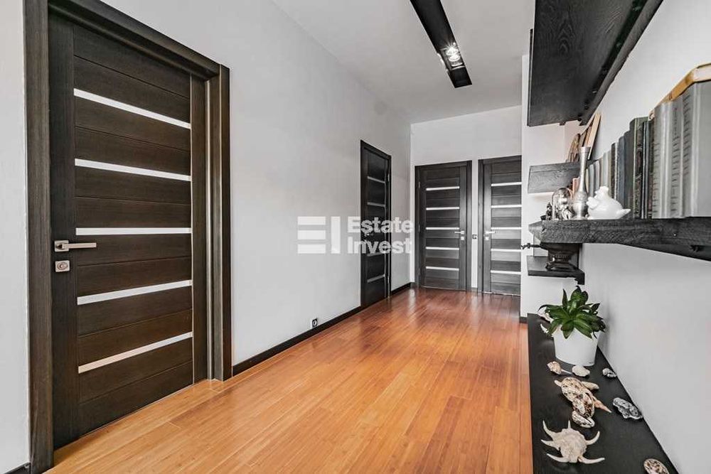 Здається 2-поверховий будинок в селі Коротич, Харківський р-н