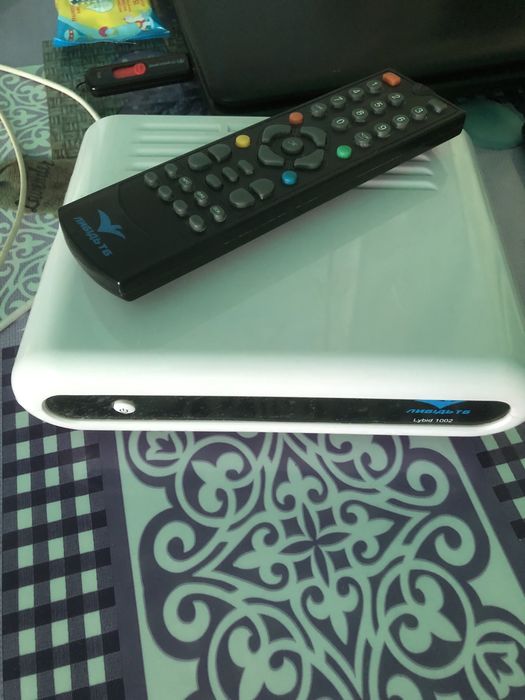 Продам спутниковый тюнер