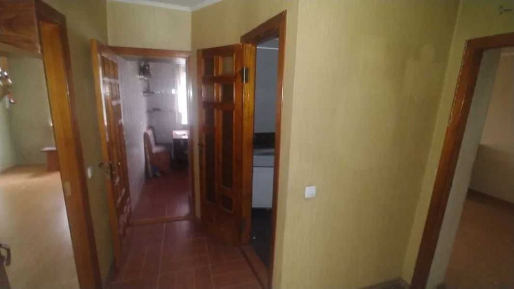 D1H Продам 2-х кімнатну квартиру на вулиці Мира