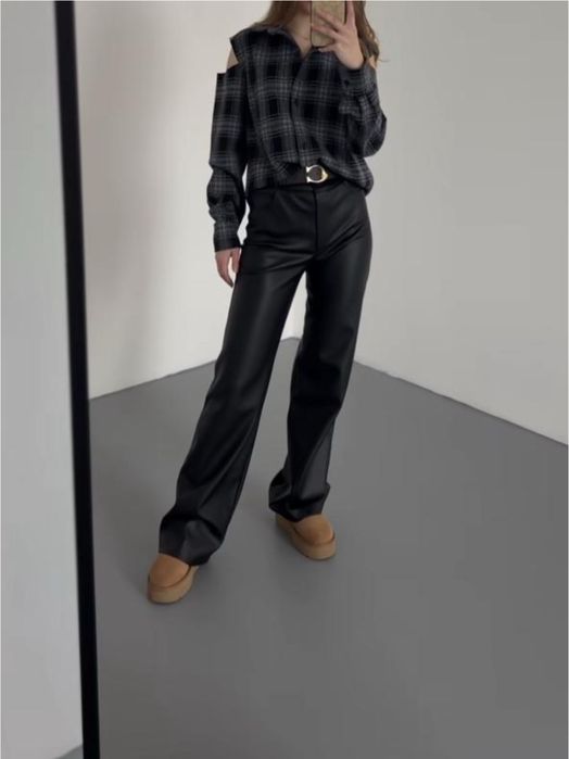 Шкіряні кльош штани на резинці, добре тягнуться утеплені