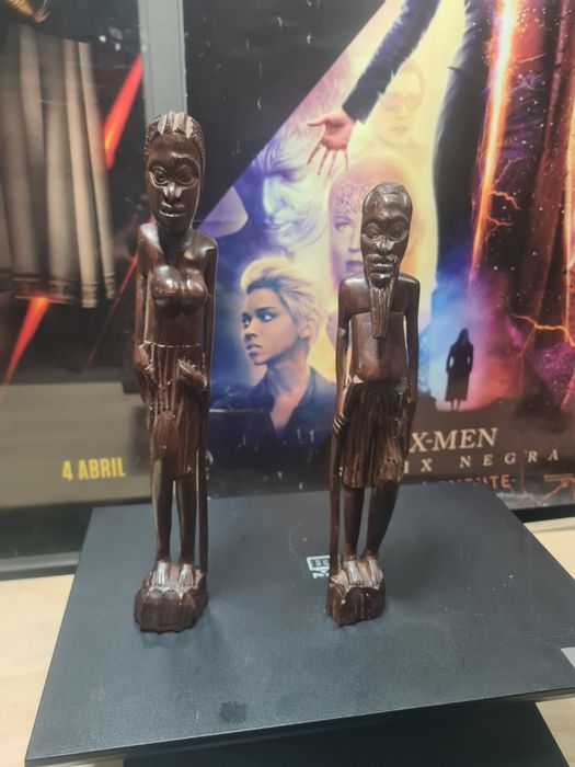 Estatuas de madeira africana