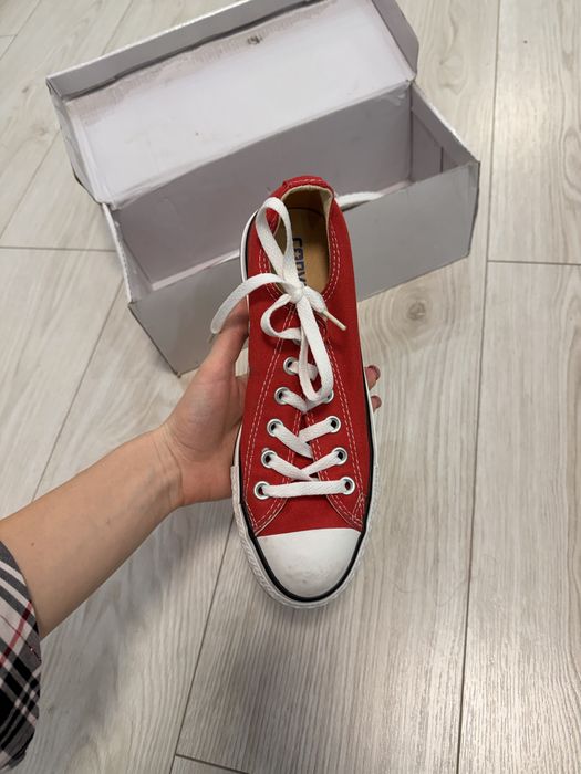 Продаю кеди фірми Converse
