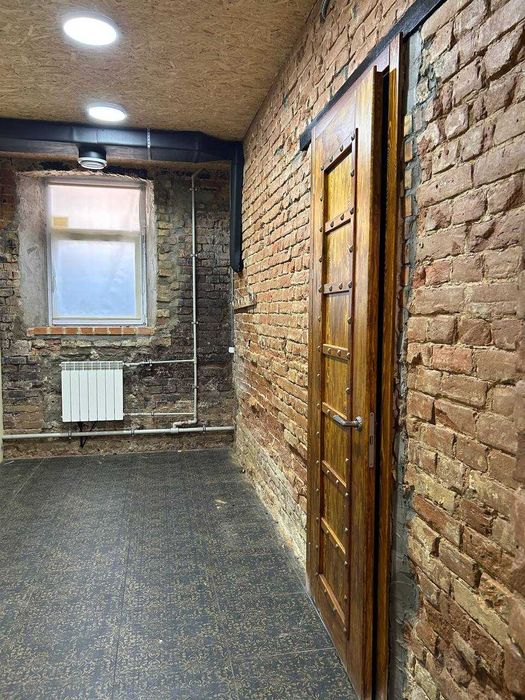 Продаж нежитлового приміщення 76 кв.м. центр. Володимирська вул.