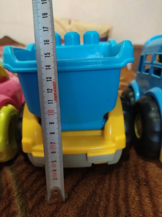 Машинка Mega Bloks, конструктор.