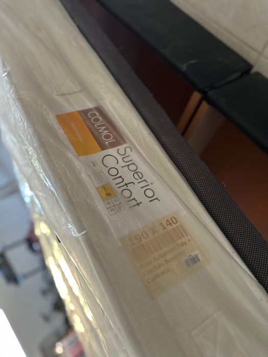 Sommier com estrado elevatório + colchão novo