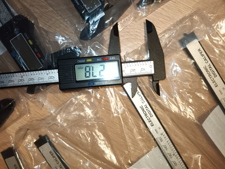 10x suwmiarka elektroniczna kompozytowa 150mm