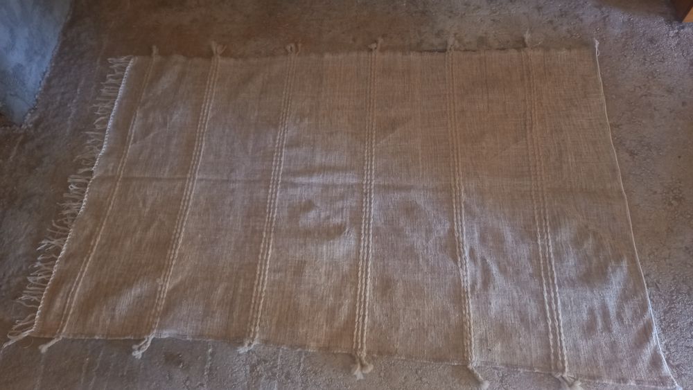 Tapete berbere de lã feito à mão cor creme