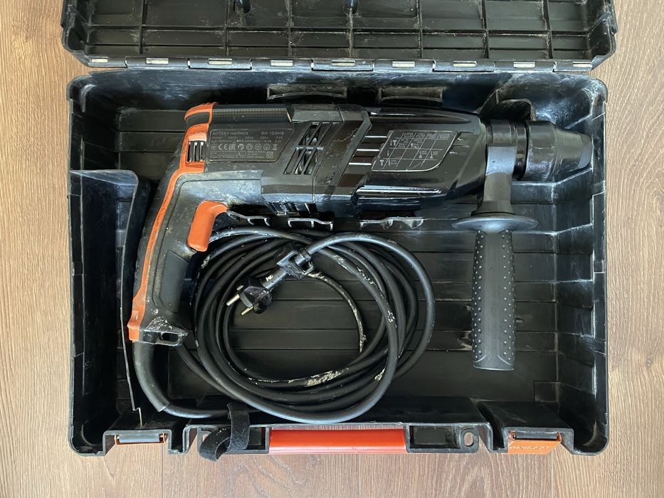 Перфоратор Днипро-М RH-100 (2,8 Дж, 880 Вт)