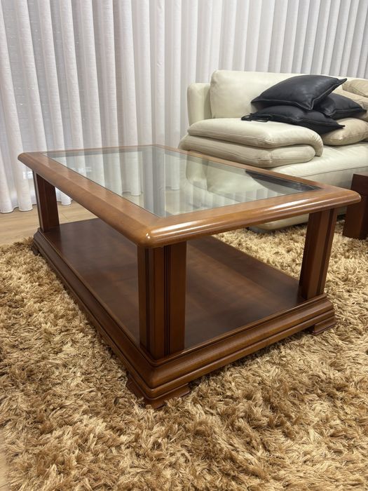 Mesa de Centro em Cerejeira - Tampo em Vidro