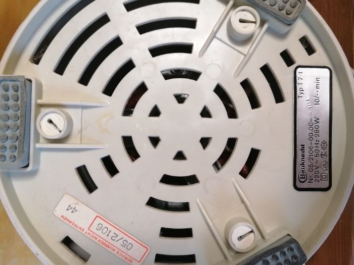 Centrifugadora máquina de sumos Bauknecht