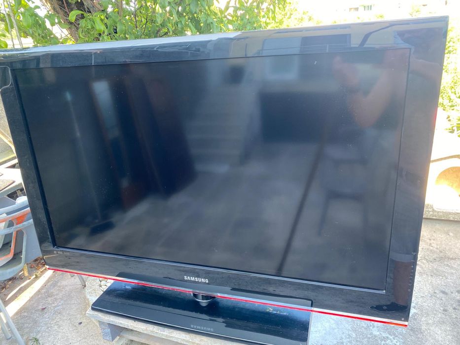 LCD Samsung (100cm x 63cm)