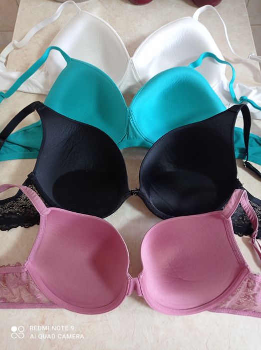 Stanik biustonosz 85 D zestaw 4 sztuki M&S Esmara