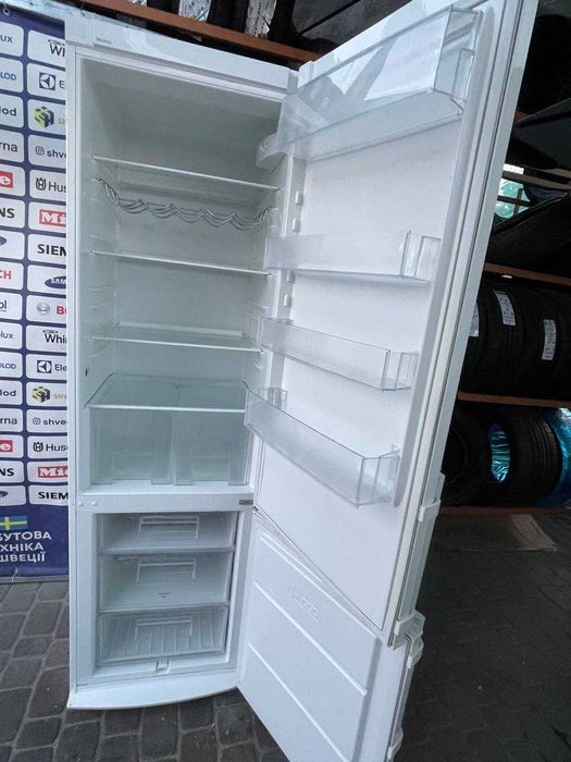 Холодильник б/в Electrolux 200cм Білий крапельний #07336