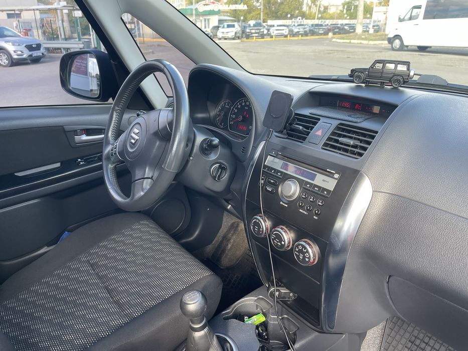 Продам Suzuki SX4