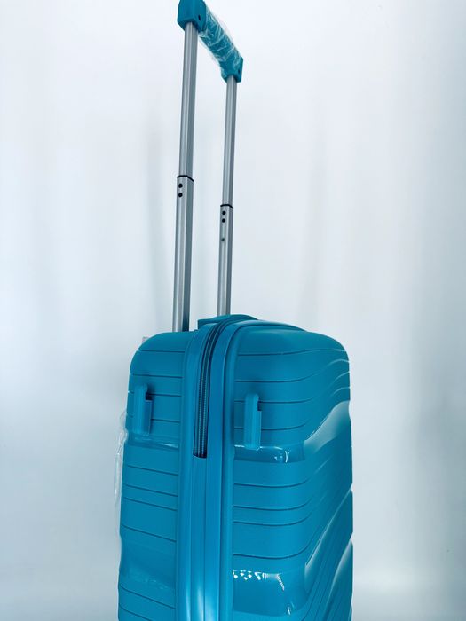 Nowa mocna walizka PP mała kabinowa M turkusowa niebieska