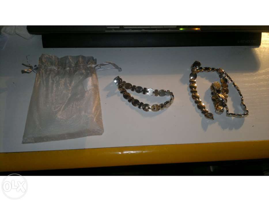 Conjunto colar e pulseira