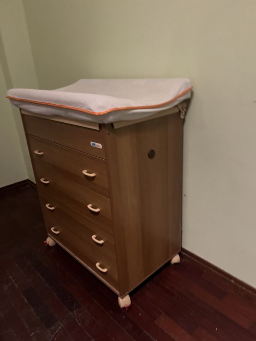 Fraldario com armario e rodas