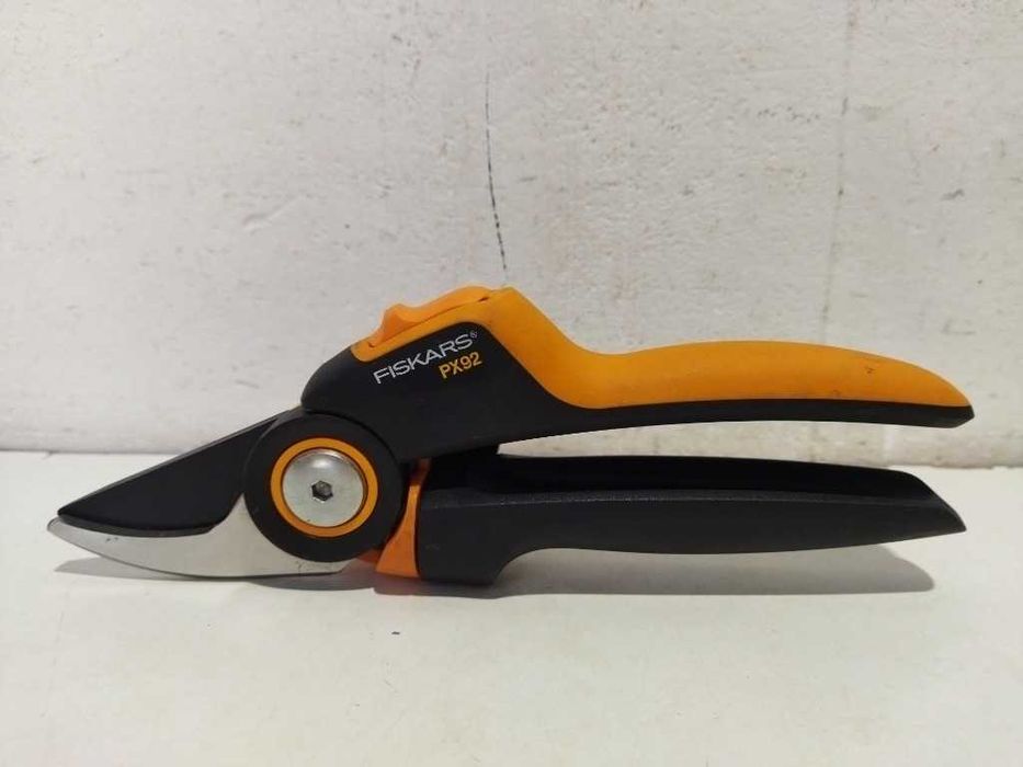 Fiskars Sekator nożycowy PX92 PowerGearX Kożuchów • OLX.pl