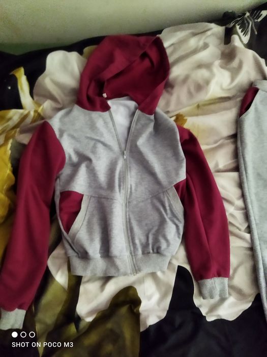 Продам спортивный костюм