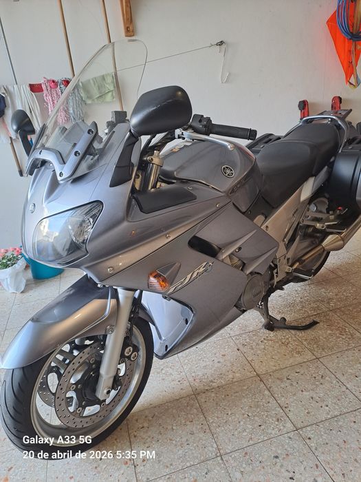 YAMAHA FJR 1300  muito bom estado 41000km