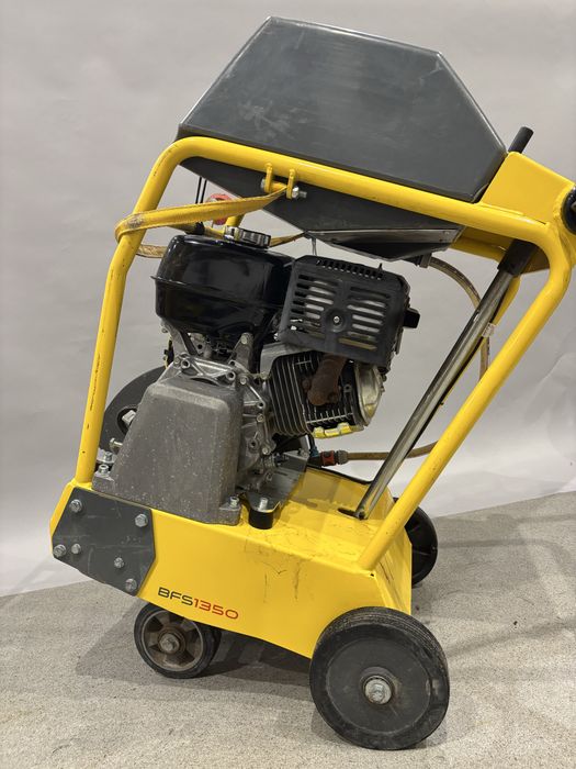 Przecinarka jezdna WACKER NEUSON BFS 1350 – Honda, EURO V