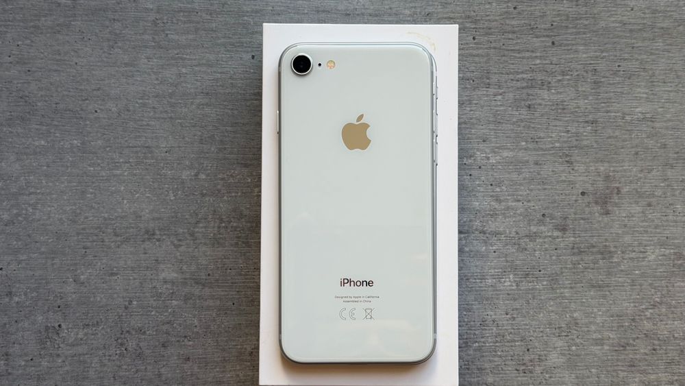iPhone 8 256GB Silver, ідеальний стан, оригінал
