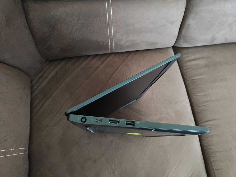 Biznesowy Dell Latitude 7390  4/8 i5 8350u 8GB DDR4. 512GB NVME