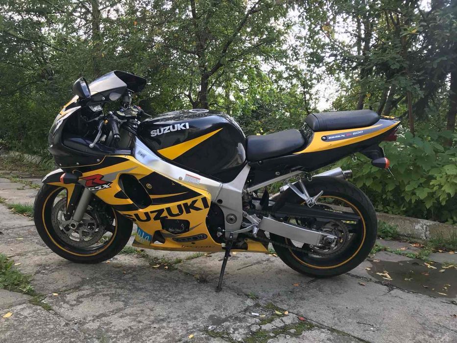 Продаю мотоцикл SUZUKI