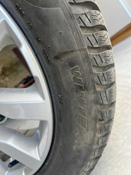 4 jantes com pneus (winter) com muito pouco uso 225 55 R17