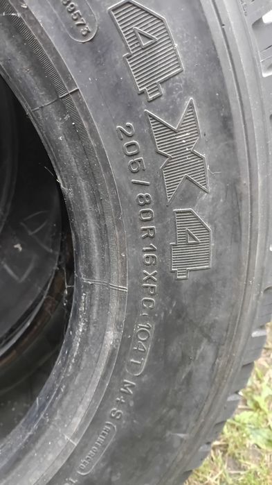 Opony zimowe 205/80/16 cali Michelin 4x4