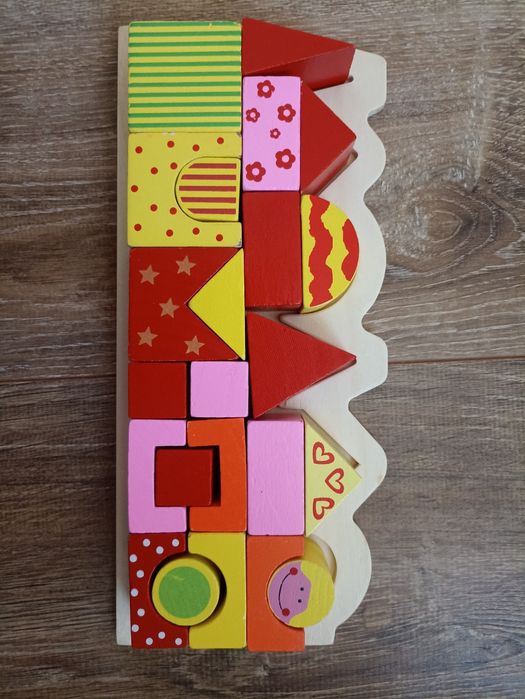 drewniane klocki, układanka