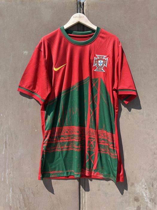 Camisola Portugal Concept- L