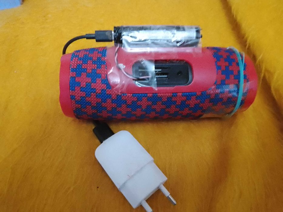 Продаются радио приемник УКВ FM 66,,,108мгц