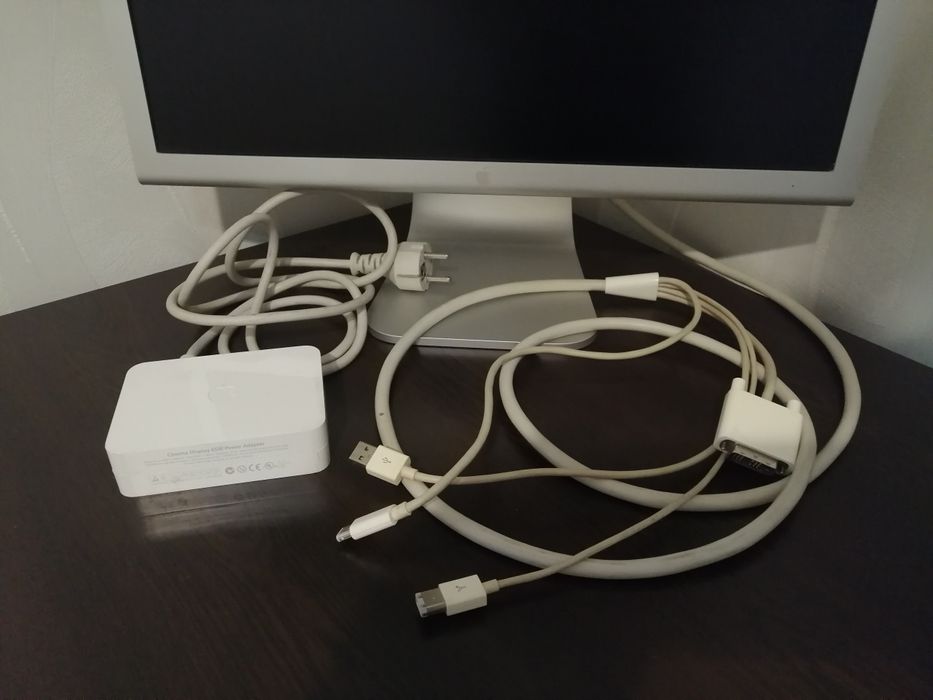 Монитор Apple Cinema Display 20"