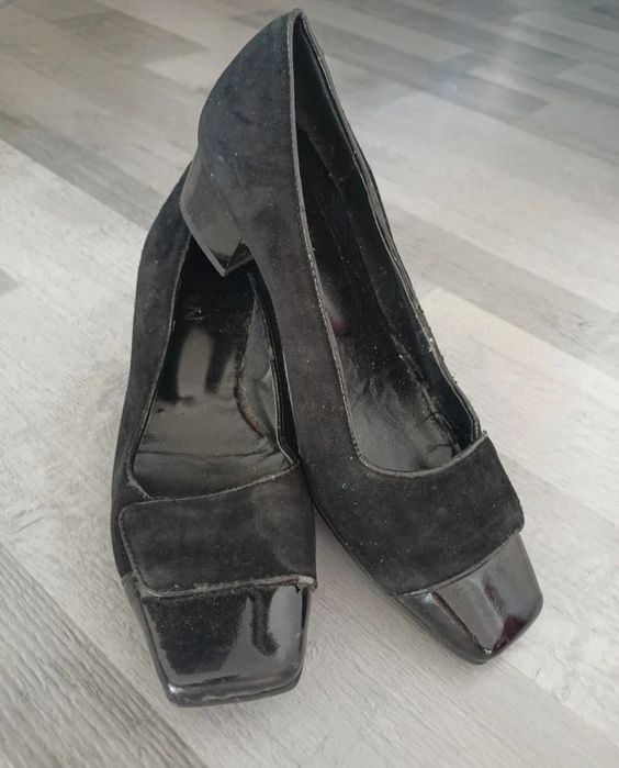 Buty damskie czółenka zamszowe Sagan 37