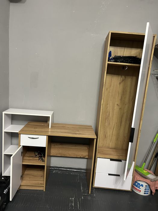 Шафа та стіл продам терміново