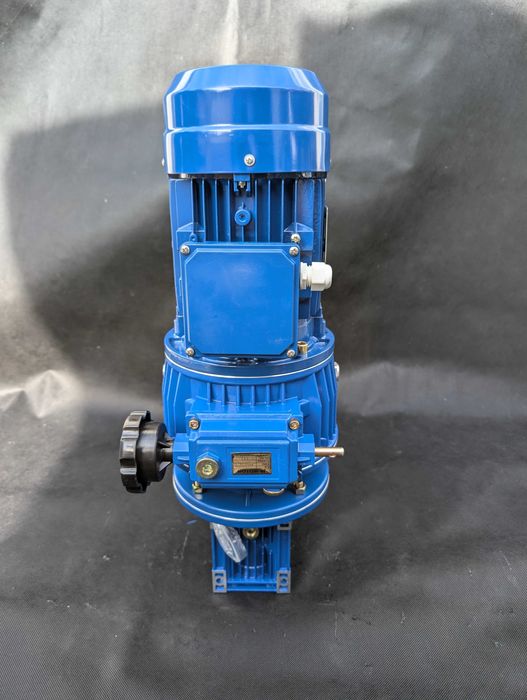 Silnik z regulacją prędkości Wariator Przekładnia Falownik