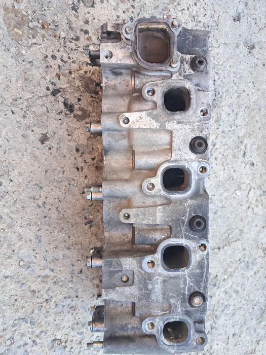 Продам головка блока тойота 2.0дизель 2C